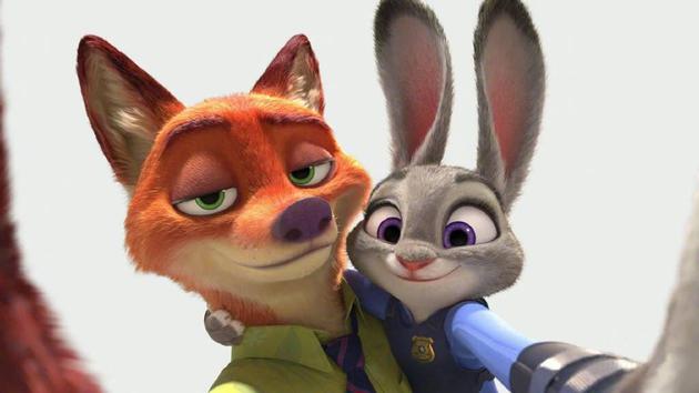 《疯狂动物城》中的两位主角：狐狸尼克和兔子朱迪