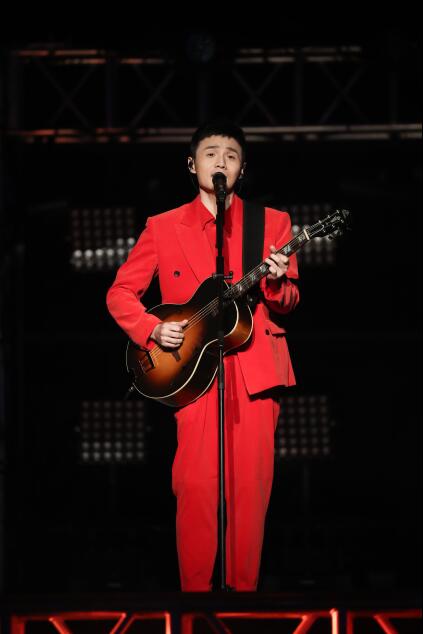 李荣浩为歌迷带来《年少有为·前传》微电影