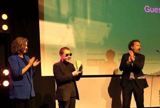 贾樟柯荣获第55届瑞士尼翁真实电影节荣誉大奖-免费PHP、插件、软件、技术、源码、资源、信息、活动、线报分享平台！小浪资源网