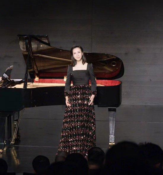 黄璐“中外艺术歌曲”独唱音乐会上海举行
