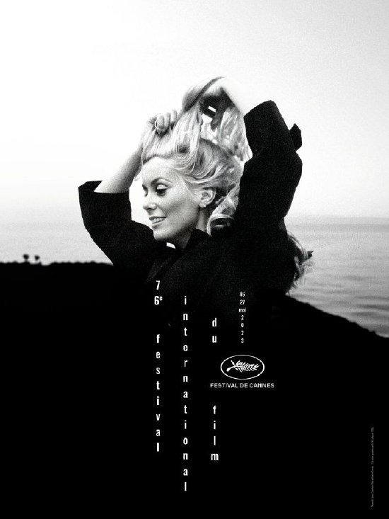 第76届戛纳电影节官方海报曝光，致敬凯瑟琳·德纳芙。 